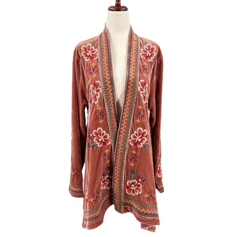 Floriana Pink Velvet Floral Embroidered Kimono Size Medium‎